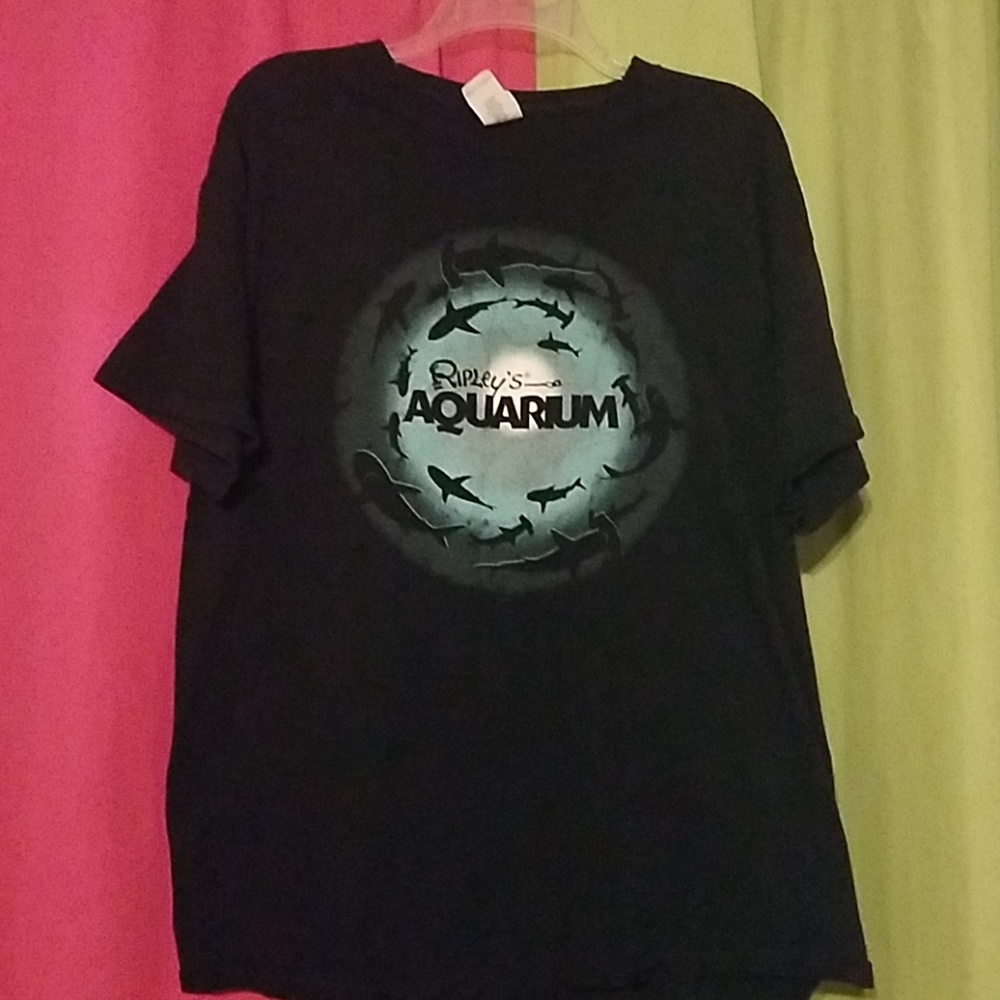 Ripley's Aquarium Shark Tshirt